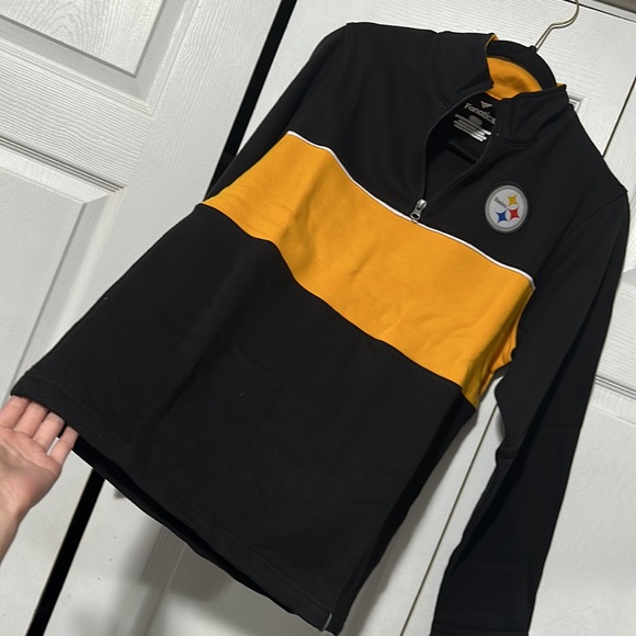 Men's Fanatics Pittsburg Steelers Half Zip Sweatshirt - Picture 6 of 12